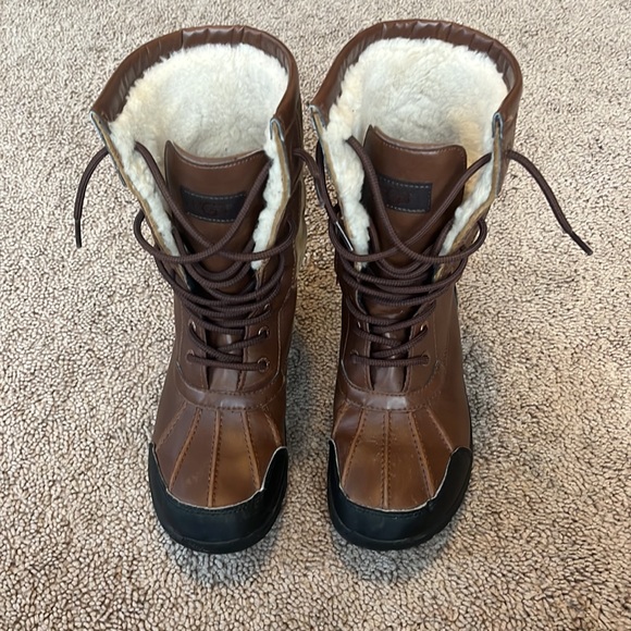 Ugg Boots - Picture 2 of 5